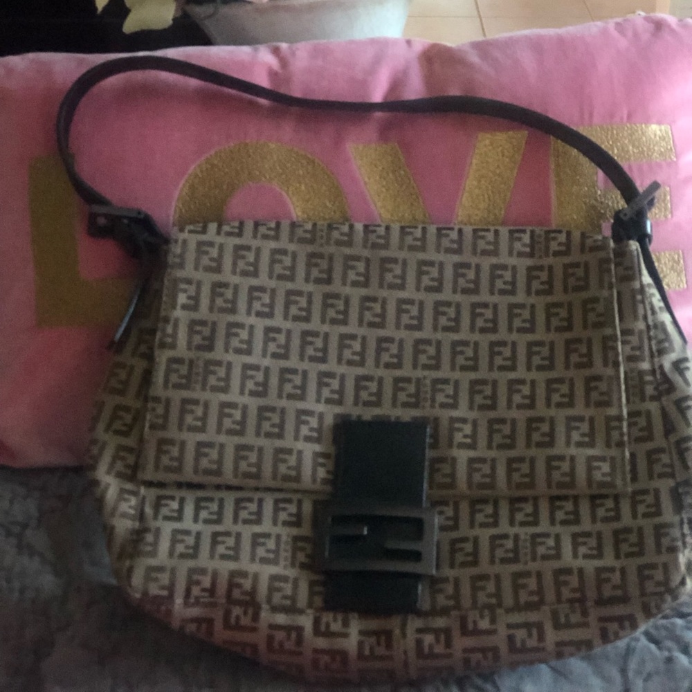 FENDI Zucca Mama Baguette